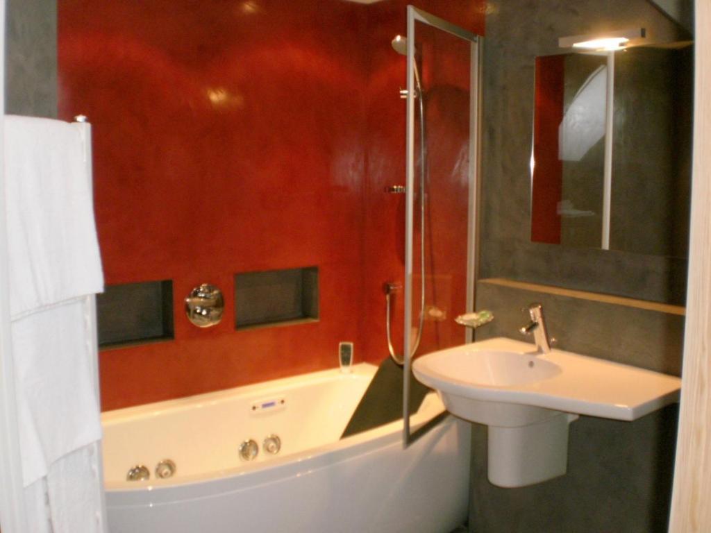 Cit'Hotel Saint-Pierre Vire  Ngoại thất bức ảnh