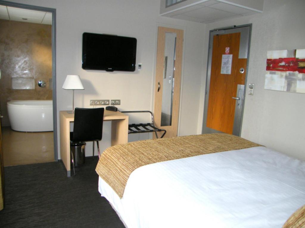 Cit'Hotel Saint-Pierre Vire  Ngoại thất bức ảnh