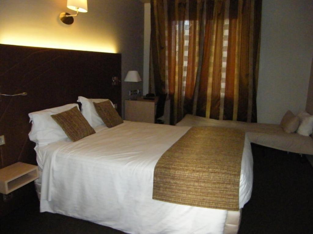 Cit'Hotel Saint-Pierre Vire  Ngoại thất bức ảnh
