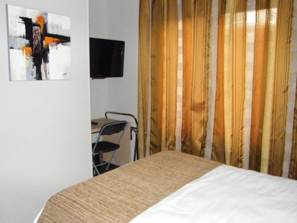 Cit'Hotel Saint-Pierre Vire  Ngoại thất bức ảnh