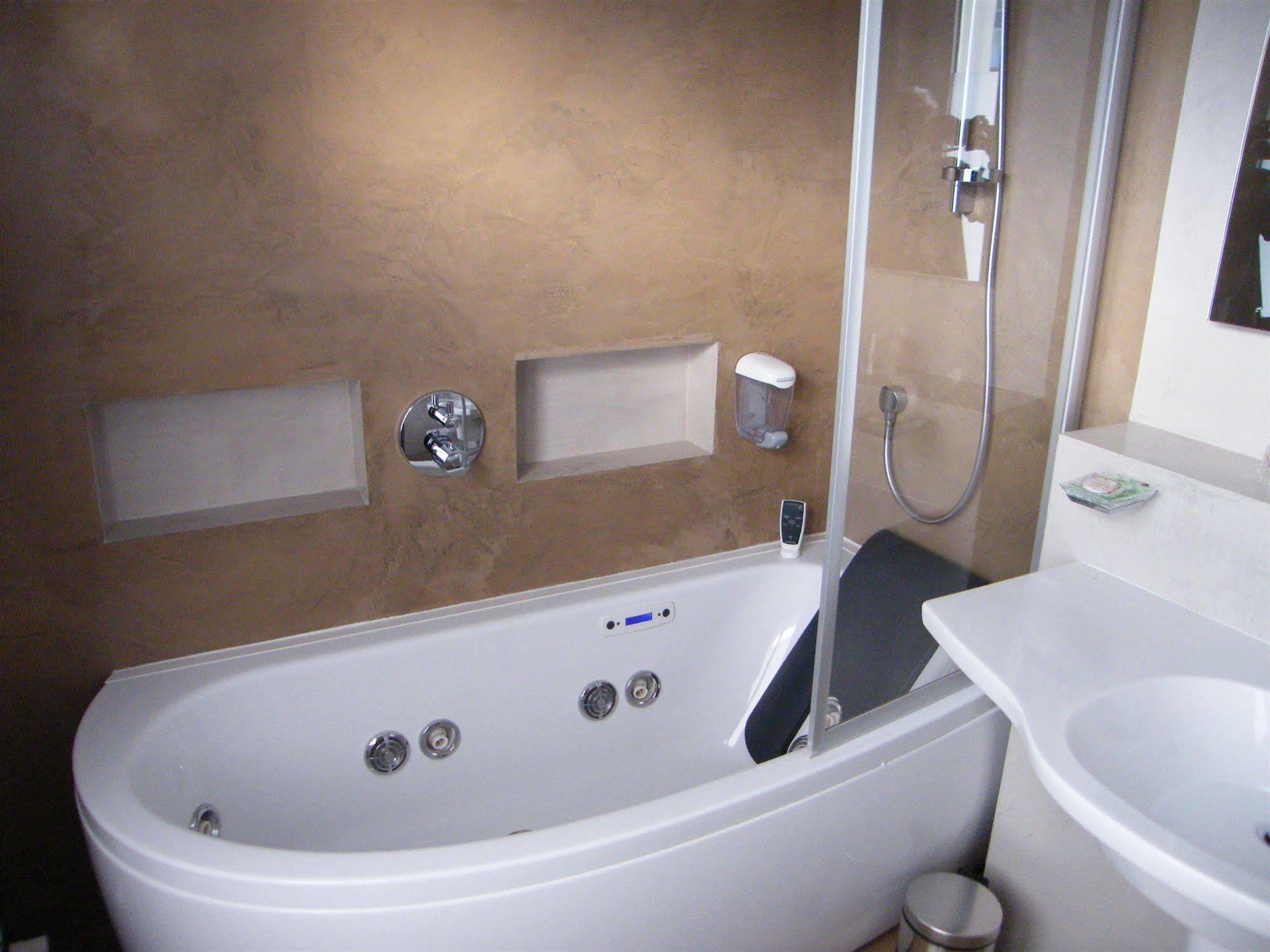 Cit'Hotel Saint-Pierre Vire  Ngoại thất bức ảnh