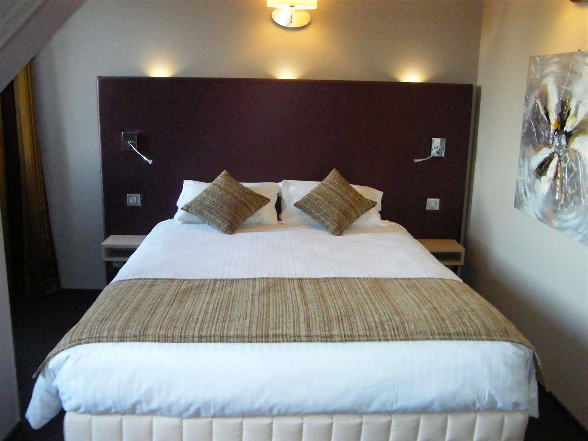 Cit'Hotel Saint-Pierre Vire  Ngoại thất bức ảnh